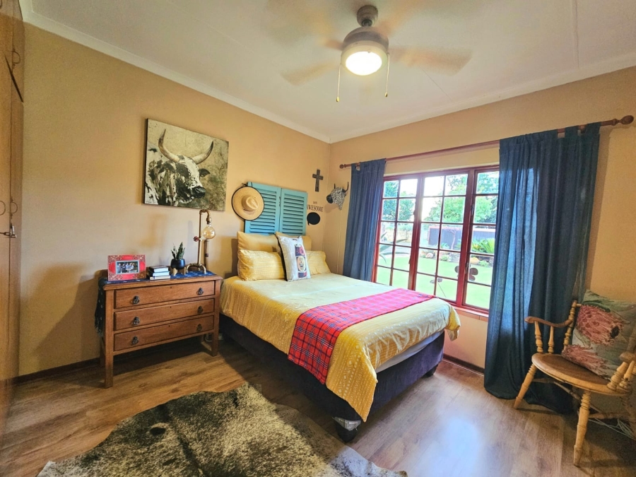 5 Bedroom Property for Sale in Miederpark North West